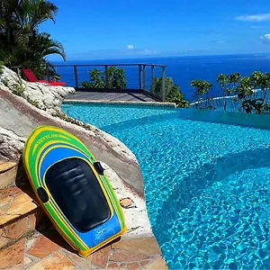 globe-trotter-lodge-tahiti.frenchpolynesia-hotels.com/